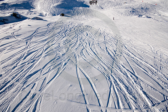 On the Search for Fresh Tracks